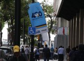 Los carteles fueron colocados por el Municipio, en 2025, para celebrar los 490 años del proceso fundacional de Guayaquil.