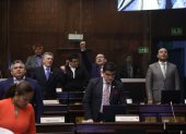 Durante la intervención del asambleísta Christopher Jaramillo, al pedir el cambio del orden del día, la bancada de la RC rechazó que se busque sancionar el accionar de Roberto Cuero contra miembros de las FF. AA.