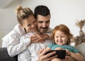 Estrategias efectivas para padres, educadores y plataformas digitales.