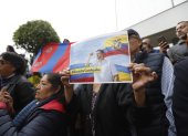 Simpatizantes del alcalde Aquiles Álvarez en los alrededores del Complejo Judicial Norte, en Quito