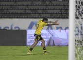 El Toto Nuñez de Barcelona SC y su gol ante Aucas en la Noche Amarilla.