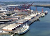 La actividad comercial en el Puerto Marítimo de Guayaquil.