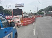 Equipos pesados instalan estructuras de hasta 40 metros en el paso elevado que busca aliviar el tráfico hacia la vía a la costa.