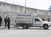 Familiares de la víctima llegaron al lugar del crimen para despedir a Javier Marín, de 18 años.