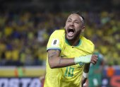 AME7813. BELÉM (BRASIL), 08/09/2023.- Neymar de Brasil celebra un gol hoy, en un partido de las Eliminatorias Sudamericanas para la Copa Mundial de Fútbol 2026 entre Brasil y Bolivia en el estadio estatal Jornalista Edgar Augusto Proença en Belém (Brasil). EFE/ Sebastiao Moreira