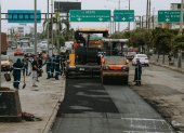 Los trabajos se realizan en diversos tramos de la avenida 25 de Julio, en el sur de Guayaquil.