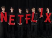Los integrantes de BTS promocionando lo nuevo en Netflix.