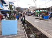 Jardineras, ventas ambulantes y basura marcan el panorama del Sendero Seguro en Cotocollao.