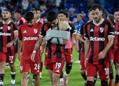 Tras una caída aparatosa, Páez evidenció un fuerte dolor en el hombro izquierdo.