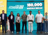 El presidente de la República, Daniel Noboa, participó de la entrega de más de 150 mil becas a beneficiarios del programa de Becas 'Because He Is Nice 2026', en la provincia del Guayas.