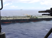 La embarcación violaba el bloqueo decretado por el presidente Donald Trump sobre operaciones de crudo en el Caribe.