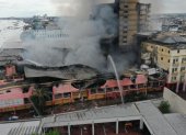 El incendio en el edificio se extendió rápidamente la mañana del 11 de febrero.