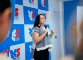 Gabriela Rivadeneira, presidenta de la Revolución Ciudadana, analiza la mayoría de su bloque en el Municipio de Guayaquil y la situación jurídica de Aquiles Álvarez.