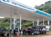 Ecuador actualiza el precio de las gasolinas y diésel de manera mensual.