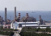 Refinería petroquímica en los alrededores del yacimiento de gas natural South Pars cerca de Assalouyeh, Irán.