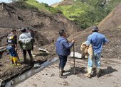 Hasta la zona donde se registró el aluvión llegaron comuneros y organismos de socorro a realizar labores de búsqueda.