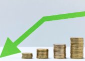 La caída del riesgo país impulsa liquidez, pero no garantiza inversión de largo plazo.