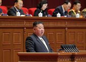 El líder norcoreano, Kim Jong-un, hablando durante el noveno Congreso del partido único este viernes, en Seúl (Corea del Norte).