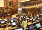 Sesión en la Asamblea Nacional durante el debate de un proyecto de ley que busca garantizar protección laboral para mujeres en etapa de menopausia. Imagen referencial.