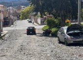 Calles Hungría y Alemania, en el barrio Isidro Ayora de Loja, permanecen sin asfaltado, lo que dificulta la movilidad vehicular y peatonal.