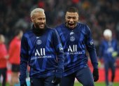 Neymar (i) y Mbappé compartieron en París Saint-Germain.