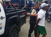Un sujeto acusado de asaltar a conductores en la vía Perimetral fue detenido.