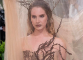 Lana del Rey durante la Met 2024.