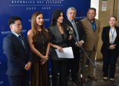 Legisladores de la bancada ADN durante la presentación de su propuesta para reformar el COIP, con el objetivo de precisar las motivaciones de la prisión preventiva.