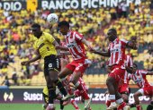 Técnico Universitario recibe a Orense en el estadio Bellavista.