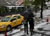 La tarde de este 21 de noviembre se registra una intensa lluvia en Quito.