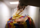 Los alimentos se dañan en las refrigeradoras debido a la falta de energía. Hay ciudadanos que pierden la inversión que han hecho para sus negocios.