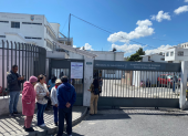 En el Hospital Pablo Arturo Suárez, en la calle Ludeña, norte de Quito.