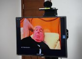 El expresidente Abdalá Bucaram asiste al juicio de forma telemática desde su residencia, alegando problemas de salud.