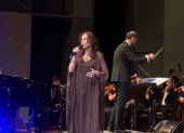 La cantante argentina, Mariel Córdoba, fue la figura central del concierto “La Magia del Tango”, junto a la Orquesta Filarmónica Municipal de Guayaquil.