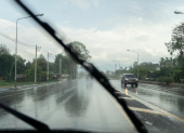 La lluvia y el cielo nublado acompañan la jornada en Ecuador, mientras el Inamhi advierte precipitaciones y niveles altos de radiación UV para este 26 de marzo.