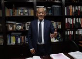 Carlos Aguinaga fue presidente del extinto Tribunal Supremo Electoral (TSE). Es licenciado en Ciencias Jurídicas y doctor en Jurisprudencia.