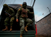 Militares ecuatorianos durante un operativo, imagen referencial en el contexto de la investigación por la muerte de un ciudadano en Milagro.