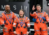 Victor Glove, Christina Koch, y Reid Wiseman; astronautas de la misión
