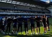 Jugadores de Emelec durante entrenamiento.