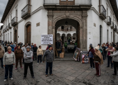 Referencial. Adultos mayores protestaron en el Centro Cultural Metropolitano de Quito, lo que llevó a la suspensión de la muestra trans.