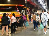 El terminal terrestre Jaime Roldós Aguilera de Guayaquil acoge a diario a decenas de pasajeros.