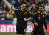 Jairo Vélez responde con goles en Perú, un doblete ante Honduras.