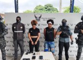 El operativo se ejecutó en la parroquia Río Verde y dejó dos detenidos y armas incautadas.