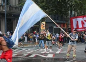 Mundo


Organizaciones sociales realizaron protestas este martes con cortes en los accesos viales de la ciudad de Buenos Aires.