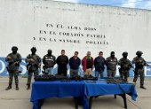 Tres policías en servicio activo y un militar en servicio pasivo fueron aprehendidos en flagrancia en el cantón Camilo Ponce Enríquez.