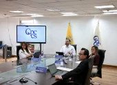 Sesión del pleno del Consejo de Participación Ciudadana y Control Social (CPCCS) durante una reunión institucional en su sede en Ecuador.