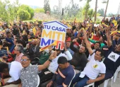 Decenas de personas acudieron al lanzamiento del programa Tu Casa Miti Miti.