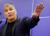 El expresidente opina constantemente de temas políticos a través de redes sociales