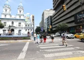 La avenida 9 de Octubre es una de las arterias viales más importantes de Guayaquil.