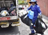 Quito supera las 129 mil toneladas de basura en dos meses, con alta concentración en zonas comerciales.